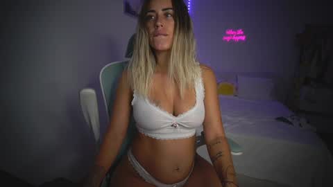 Laura online show from 10-23-25, 10:08