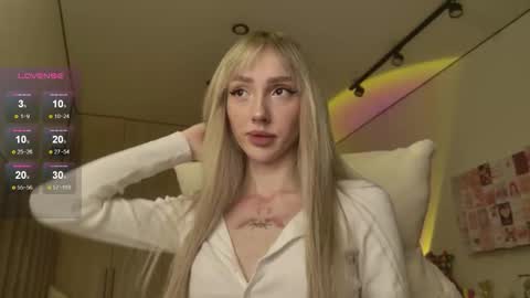 Luna online show from 02-15-26, 10:28