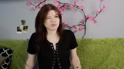 lunaire_cute online show from 07-28-26, 07:59