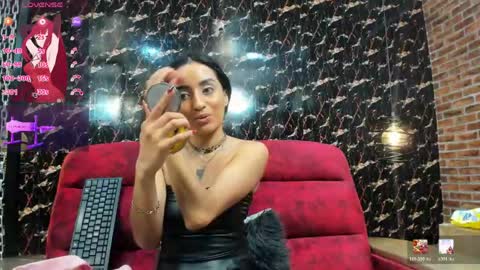Snapshot of lunaixmoon_ chatting on 05-23-26, 12:09 Luna online show from 05-23-26, 12:09