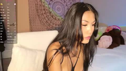 luna dela cruz online show from 11-25-25, 08:31