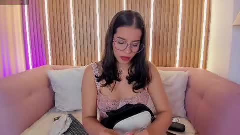 Snapshot of lunamillers_ chatting on 07-08-26, 04:28 lunamillers_ online show from 07-08-26, 04:28
