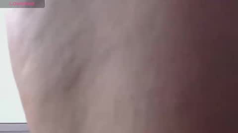 Snapshot of lunamoon_17 chatting on 09-15-25, 05:02 LUNA online show from 09-15-25, 05:02