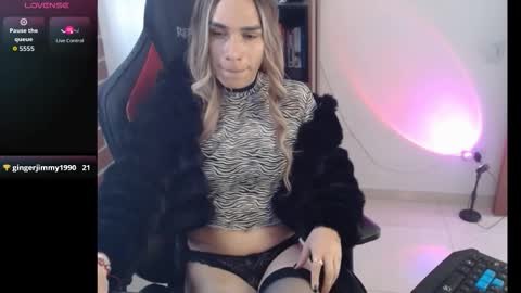 lunamora0 online show from 01-15-26, 02:21