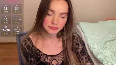 Snapshot of lunaorchid chatting on 10-17-25, 11:07 Ksenya online show from 10-17-25, 11:07