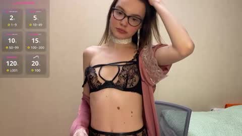 Snapshot of lunaorchid chatting on 10-20-25, 09:04 Ksenya online show from 10-20-25, 09:04