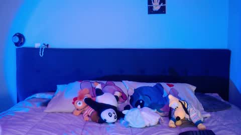 Snapshot of lunapalmer01 chatting on 02-14-26, 03:47 Julieth online show from 02-14-26, 03:47