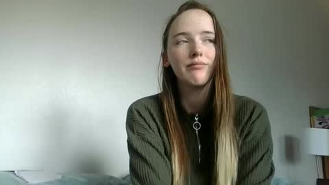 lunapixie2020 online show from 09-15-25, 07:25