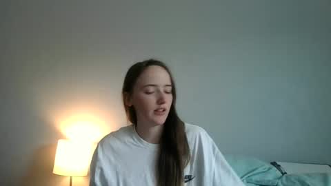 lunapixie2020 online show from 04-28-26, 07:08