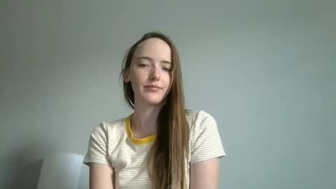 lunapixie2020 online show from 04-29-26, 09:32