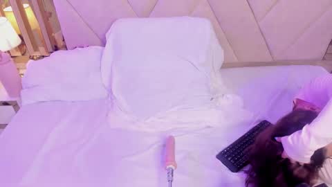 Luna online show from 03-13-26, 05:47