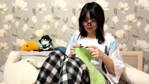 Yuna online show from 10-12-25, 07:24