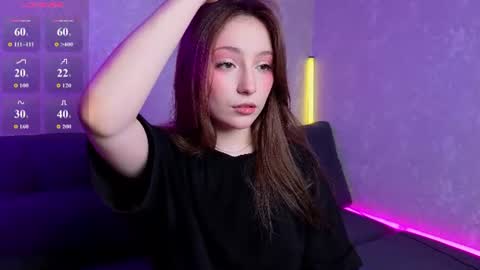 Snapshot of lunarialive chatting on 06-21-26, 10:18 Sonya online show from 06-21-26, 10:18