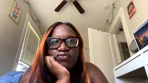 Snapshot of lunarnoelle chatting on 03-17-26, 05:38 lunarnoelle online show from 03-17-26, 05:38