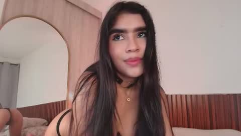 Snapshot of lunarousse_ chatting on 06-20-26, 02:25 Luna Rousse online show from 06-20-26, 02:25