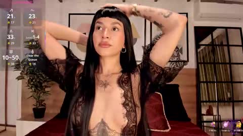 Luna Ruso  online show from 10-16-25, 08:21