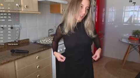 Snapshot of lunary_mix chatting on 03-06-25, 12:30  Luna online show from 03-06-25, 12:30