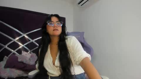 Snapshot of lunascarleht chatting on 02-12-26, 01:28 lunascarleht online show from 02-12-26, 01:28