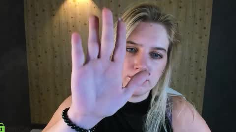 LunasShine online show from 02-09-26, 04:05