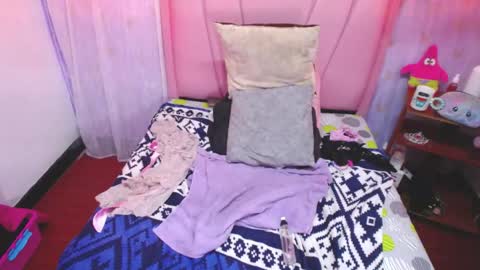 Luna online show from 04-12-26, 02:49