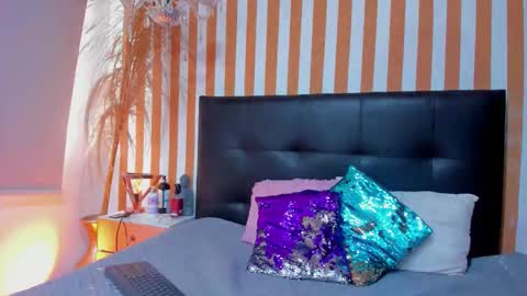 Luna Toledo online show from 01-14-26, 01:17