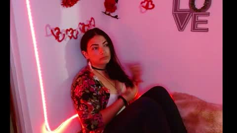 Snapshot of lunavegan chatting on 11-06-25, 06:25 lunavegan online show from 11-06-25, 06:25