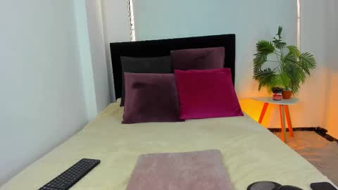 Snapshot of lunavelvet7 chatting on 09-24-25, 03:26 lunavelvet7 online show from 09-24-25, 03:26