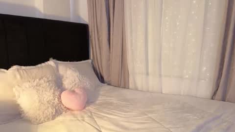 lunavelvet7 online show from 03-24-26, 04:12