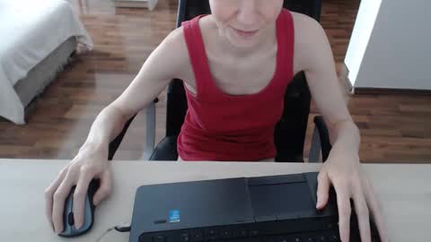 Snapshot of lunavibe_ chatting on 06-03-26, 02:33 lunavibe_ online show from 06-03-26, 02:33