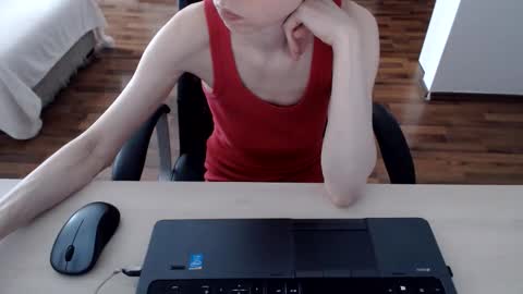Snapshot of lunavibe_ chatting on 06-10-26, 11:53 lunavibe_ online show from 06-10-26, 11:53