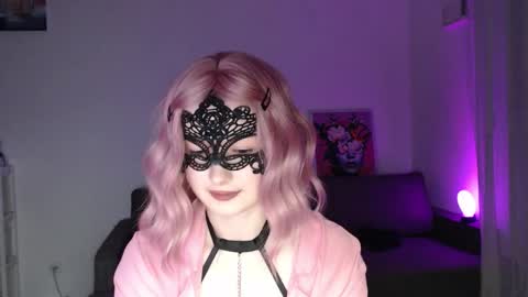 Snapshot of lunaxcherry chatting on 02-26-26, 05:12 LunaXcherry online show from 02-26-26, 05:12