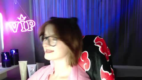 Snapshot of lunaxcherry chatting on 07-23-26, 05:44 LunaXcherry online show from 07-23-26, 05:44