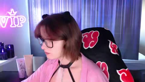 Snapshot of lunaxcherry chatting on 07-30-26, 04:39 LunaXcherry online show from 07-30-26, 04:39