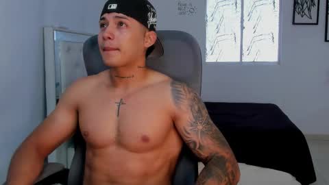 Lunay online show from 03-22-26, 03:59