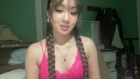 Snapshot of lunazone chatting on 01-31-25, 08:01 Lunadreams online show from 01-31-25, 08:01