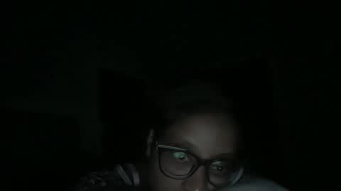 Snapshot of lunchboxgirl chatting on 04-19-26, 02:11 lunchboxgirl online show from 04-19-26, 02:11