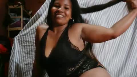 luniah online show from 04-29-26, 06:03