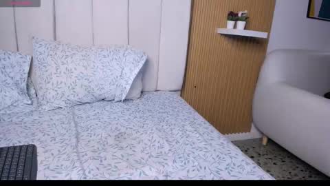 Lunita online show from 02-07-26, 05:38