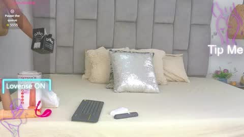 lunitadiva online show from 11-01-25, 01:24