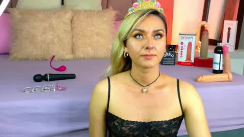 lunitadiva online show from 01-18-26, 04:33