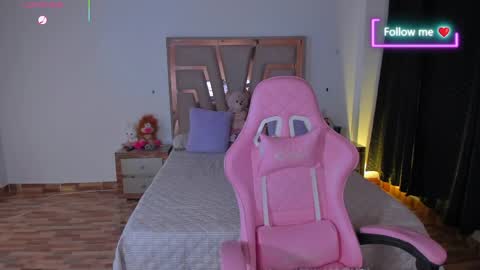 LUNA ROSE online show from 04-10-26, 03:34