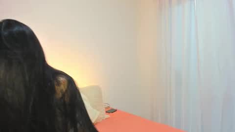 Snapshot of lunnarossee chatting on 11-09-25, 08:40 online show from 11-09-25, 08:40