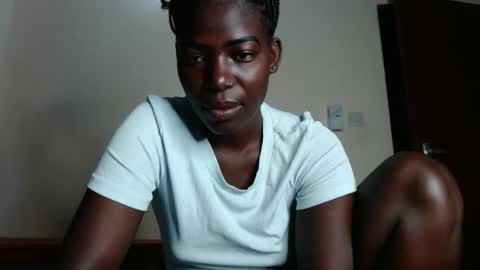 luo_queen online show from 02-13-26, 03:46
