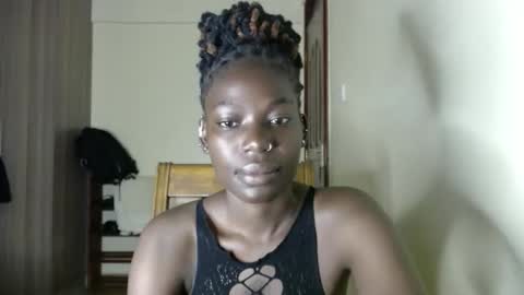 luo_queen online show from 05-04-26, 08:21