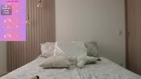 Lupita online show from 04-15-26, 03:30