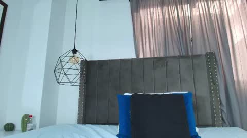 Snapshot of lupita_hot3xx chatting on 06-10-26, 04:50 Lupita online show from 06-10-26, 04:50