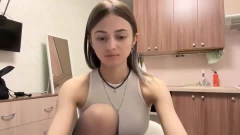 Snapshot of lurlineoline chatting on 11-03-25, 05:03 May online show from 11-03-25, 05:03