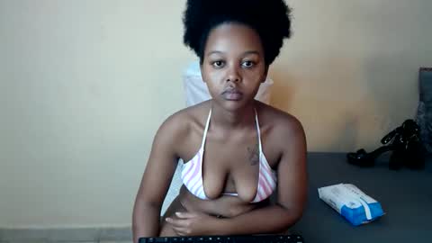 Snapshot of lush_goddess chatting on 06-07-26, 11:08 shan online show from 06-07-26, 11:08