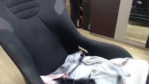 Snapshot of lushboy90 chatting on 10-21-25, 03:29 lushboy90 online show from 10-21-25, 03:29