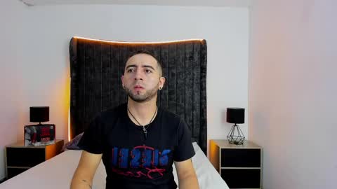 Snapshot of lushian_luna chatting on 05-06-26, 03:50 Lushian And Luna online show from 05-06-26, 03:50